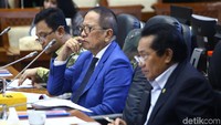 Selain itu, Sri Mulyani juga akan memaparkan outlook perekonomian di tahun 2020 ini.