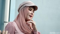 Ia pun mengaku berusaha datang di persidangan meskipun mungkin saja bertemu dengan Vicky. Pool/Palevi S/detikFoto.