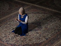 Tata Cara Sholat Taubat Lengkap dengan Bacaan Niat dan Doanya