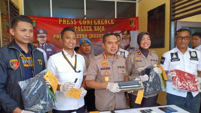 Bobol ATM di Jakut dan Bekasi Pakai Obeng, 4 Orang Ditangkap Polisi