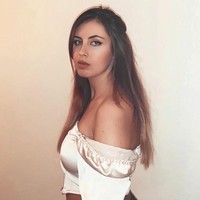 Sebelum melaju ke Miss England, Marini sempat ingin ikut kontes Miss Switzeland. Tapi karena dia memiliki dua kewarganegaraan, ia bisa ikut menjadi kontestan di tempat kelahirannya sendiri, yakni Inggris. Foto: Facebook/ Marini Durrer