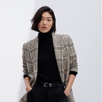 Anda yang butuh busana untuk kerja atau hangout bisa mencari opsinya dengan harga miring di Mango. Retailer tersebut sedang diskon hingga 70%. Foto: Instagram/Twitter