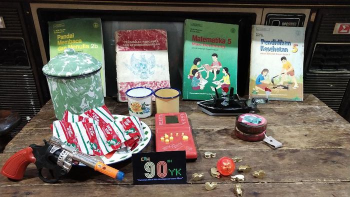 Jual Kenangan, Pria Ini Bisnis Mainan dan Jajajan Anak 90-an Jual Kenangan, Pria Ini Bisnis Mainan dan Jajajan Anak 90-an