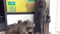 Dua arca ditemukan di Desa Widodomartani, Ngemplak, Kabupaten Sleman, DIY. Keberadaan kedua arca tersebut diketahui ketika dilakukan penggalian untuk penampungan kotoran sapi.