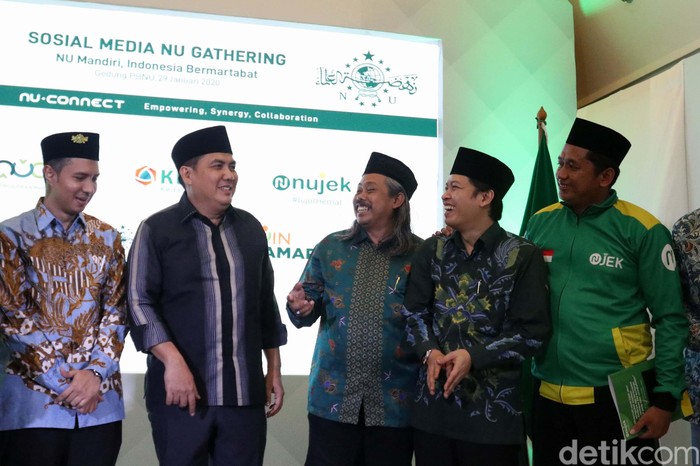 Warga NU Kini Bisa Bayar Zakat Secara Digital PBNU mengembangkan aplikasi NUcash. Dengan aplikasi iin, warga NU dapat melakukan donasi ke LAZISNU secara digital.