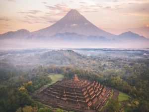 Heboh Gunung Lancip Borobudur di IG Kemenparekraf