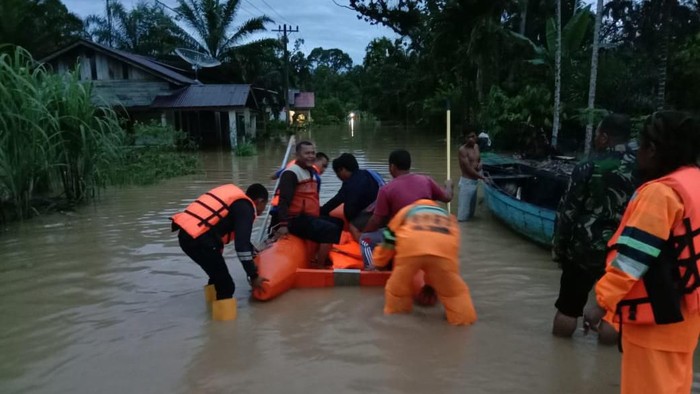 Korban banjir di Tapteng bertambah menjadi 7 orang tewas (dok. BNPB)