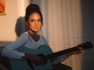 Aurelie Moeremans Berdonasi Buat Aksi Solidaritas COVID-19
