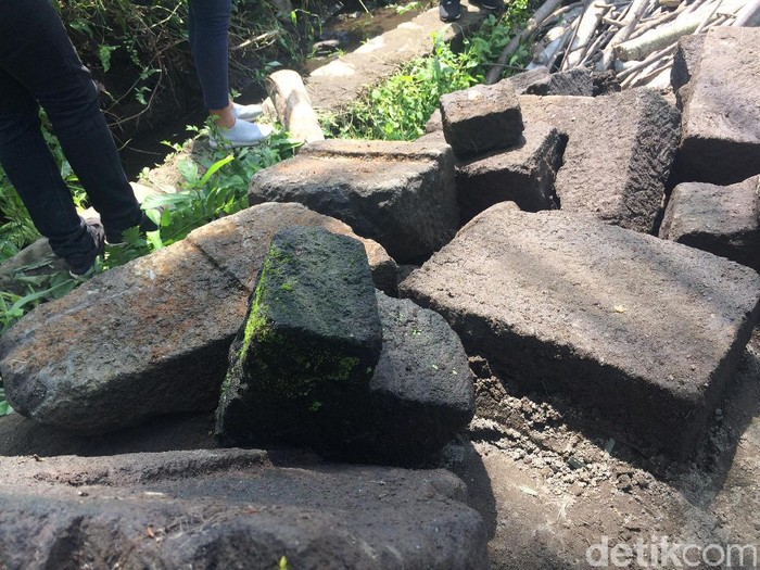 Bebatuan candi ditemukan di Widodomartani, Sleman