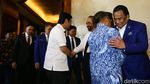 Sohibul Iman dan Surya Paloh Cipika-cipiki di DPP NasDem