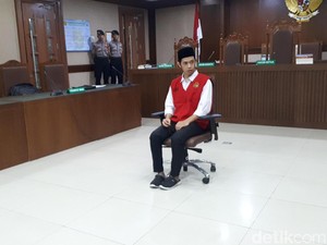 Dituntut 4 Bulan Bui, Lutfi Pembawa Bendera Minta Dibebaskan Hakim