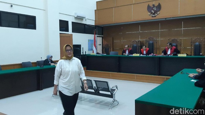 Eks Direktur RSU Tangsel divonis 2,5 tahun bui terkait kasus korupsi dana jasa keamanan (Bahtiar Rivai/detikcom)