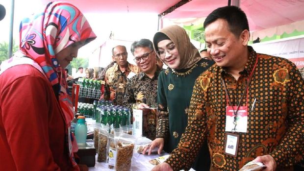 BNI Kembali Salurkan Bansos Hingga KUR Graduasi KPM di 2020