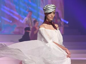 15 Koleksi Perpisahan Jean Paul Gaultier di Paris Couture Fashion Week