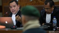 Agenda sidang kali ini ialah mendengarkan tanggapan jaksa terkait nota pembelaan atau eksepsi yang dibacakan Kivlan pekan lalu.