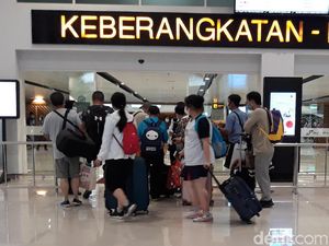 Video: 173 Turis China Pulang Via Solo, Aman dari Virus Corona