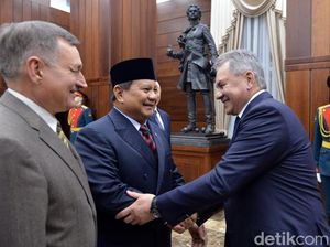 PKS Kembali Sentil Kunker Prabowo ke Luar Negeri
