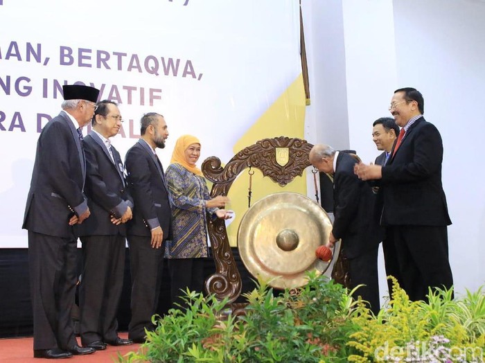 gubernur khofifah