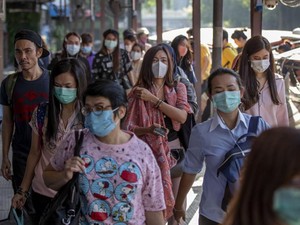 Bahaya Percaya Hoax Pakai Masker Terbalik, Ini Penjelasan Dokter