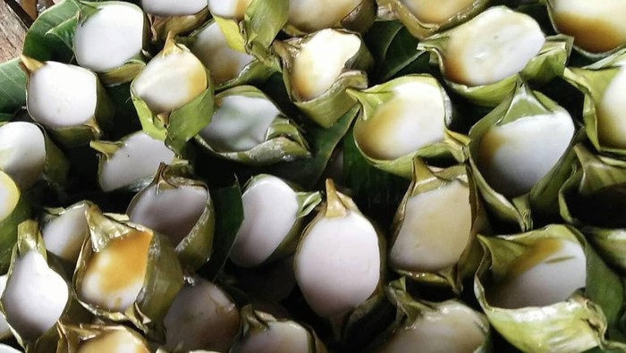 kue jojorong dan ketan bintul