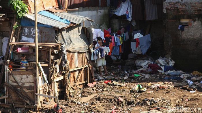 Potret Nyata Kemiskinan di DKI Jakarta yang Diklaim Turun Gubenur DKI Jakarta Anies Baswedan mengklaim angka kemiskinan mencapai angka terkceil selama empat tahun terakhir.