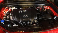 Untuk mendukung akselerasi, manuver, dan pengereman, Mazda CX-30 juga dilengkapi dengan SKYACTIV-Vehicle Architecture dari Mazda yang membuat mobil memiliki keseimbangan alami. 
