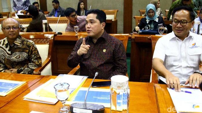 Menteri BUMN Erick Thohir bahas kasus Asuransi Jiwasraya bersama Komisi VI DPR. Erick buka-bukaan soal penyelesaian sengkarut PT Asuransi Jiwasraya (Persero).