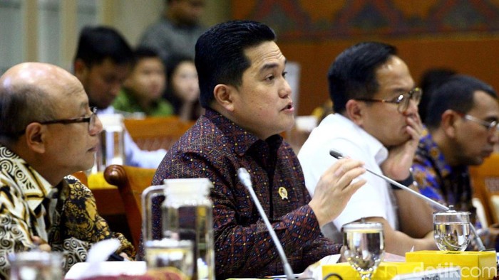 Menteri BUMN Erick Thohir bahas kasus Asuransi Jiwasraya bersama Komisi VI DPR. Erick buka-bukaan soal penyelesaian sengkarut PT Asuransi Jiwasraya (Persero).