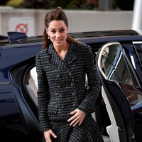 Kate Middleton tiba di Evelina London Childrens Hospital, London, Inggris, pada Selasa (28/1/2020). Istri Pangeran William ini ada di sana untuk menghadiri workshop seni pasien anak-anak yang digelar oleh National Portrait Gallery. (Foto: Toby Melville - WPA Pool/Getty Images)