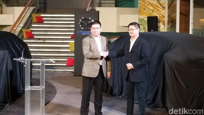 PT Eurokars Motor Indonesia (EMI) selaku agen pemegang merek Mazda melakukan rotasi pejabat di level top management. 
Ricky Thio, yang sebelumnya menjabat sebagai Sales Marketing & PR Director PT Eurokars Motor Indonesia, kini didapuk sebagai Managing Director atau President Director PT Eurokars Motor Indonesia.
