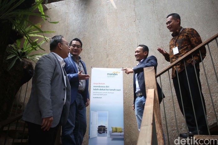 Bank Mandiri Syariah Luncurkan Griya Berkah Bank Syariah Mandiri meluncurkan pembiayaan rumah dengan hadiah porsi haji (Griya Berkah). Produk ini menyasar nasabah milenial.