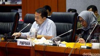 Rapat kerja tersebut dipimpin oleh Ketua Komisi X DPR RI Syaiful Huda.