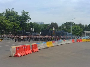2.200 Personel Polisi Kawal Demo Buruh Tolak Omnibus Law di Depan Istana