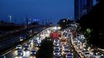 Menikmati Indahnya Cahaya Kemacetan dari Balik Lensa