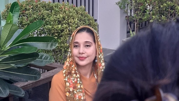 Ayu Azhari Ayu Azhari