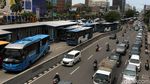 Jalan Veteran Ditutup, Bus TransJ Menumpuk di Halte Hayam Wuruk