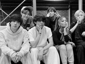Ariana Grande Ngaku Teriak-teriak Nonton BTS