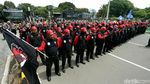 Buruh Ramai-ramai Geruduk Istana