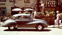 DKW (1928-1966). Perusahaan ini berawal dari Auto Union yang dibangun oleh Audi, Horch dan Wanderer pada 1920. Namun pada 1928 Auto Union mendirikan DKW atau Das Kleiner Wunder atau The Little Wonder, awalnya hanya memproduksi motor. Foto: Pool (Autocar)