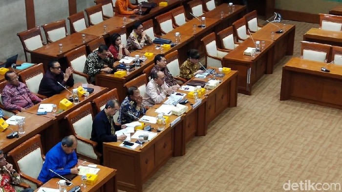 RDP DPR dan Pengusaha Soal Omnibus Law