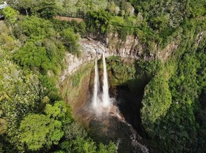 Pesona Air Terjun Coban Sriti Lumajang yang Memukau