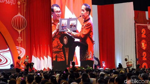 Bertemu Joko di Acara Imlek Nasional, Jokowi: Wajahnya Mirip Ahok