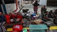 Meski putusan hakim belum diketahui terkait gugatan status rumah dinas itu, pihak keluarga veteran diminta untuk mengosongkan rumah dinas yang berada di kawasan Sumur Batu, Kemayoran, Jakarta.