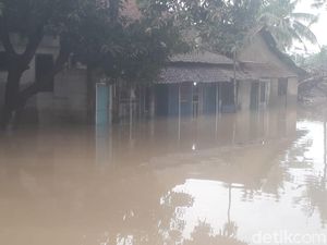 Video Banjir di Cilegon, Ratusan Rumah dan Jalan Raya Tergenang
