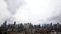 Area-area yang sebelumnya lahan kosong maupun wilayah hijau berubah wajah menjadi pohon beton yang tak henti terus membangun di wilayah Jakarta.