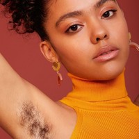 Gerakan ini tersebar di media sosial sejak 2018. Di bulan Januari, para wanita sengaja tidak mencukur bulu tubuh mereka, dan dengan bangga memamerkannya di media sosial.  Foto: Instagram