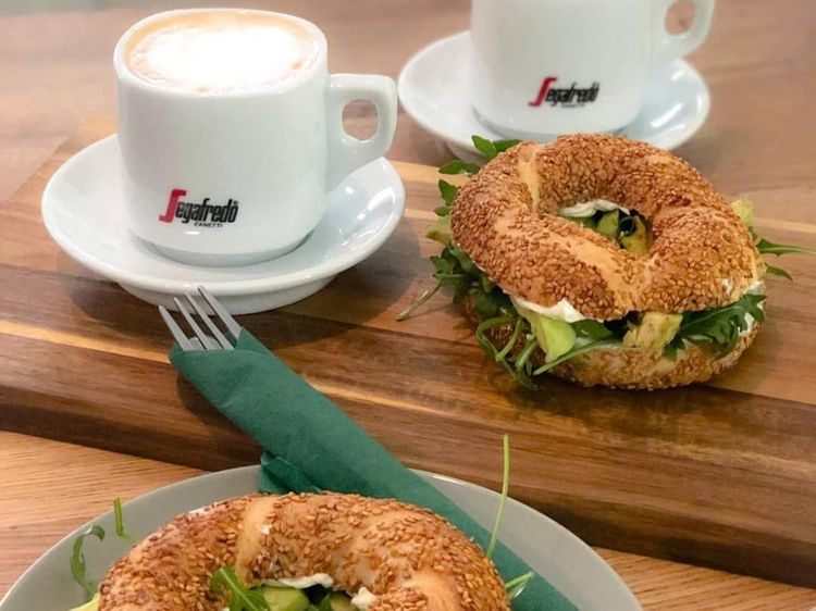 10 Kreasi Bagel Enak untuk Sarapan, Kamu Suka yang Mana?