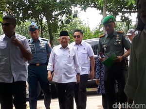 Video: Saat Wapres Maruf Amin Sambangi Pengungsi Banjir Lebak
