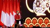 Potret Jokowi Kenakan Changshan Merah di Perayaan Imlek
