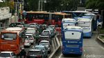Jalan Veteran Ditutup, Bus TransJ Menumpuk di Halte Hayam Wuruk